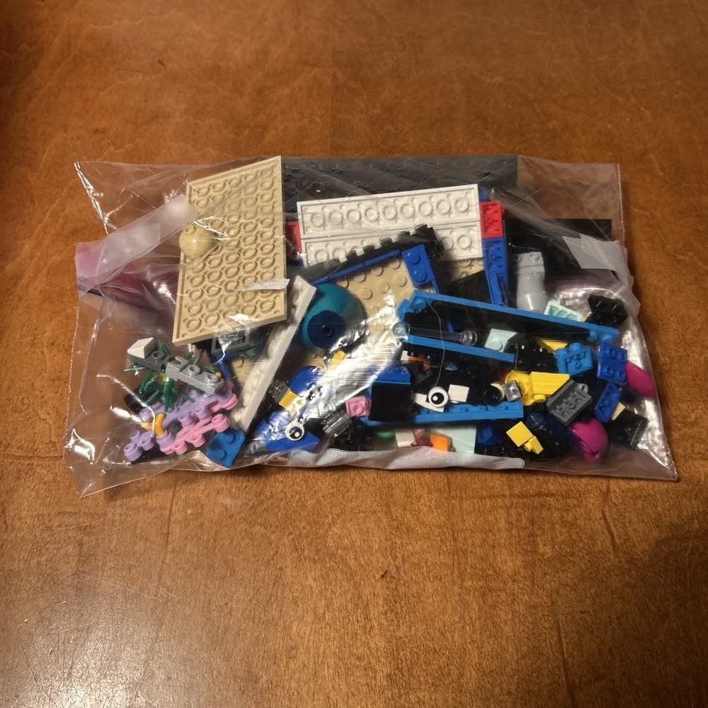 LEGO Creator 3 in 1 Fish Tank 31122 Complete (Retired)  No Box / Instruction J6
